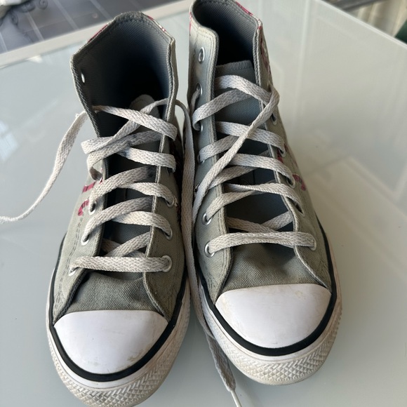 Converse Gray High-Tops with pink tigers and leopards size 3 Junior Girl’s - Picture 2 of 6